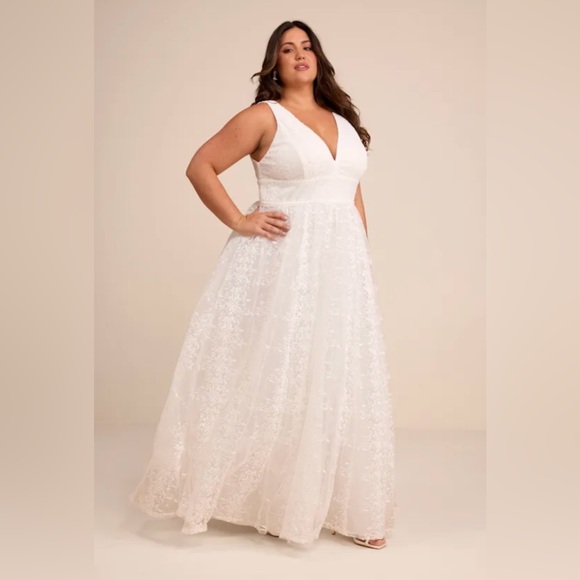 Lulus Ivory Sweetest Beloved Mesh Embroidered
Sleeveless Maxi Wedding Dress 2X - Picture 11 of 11